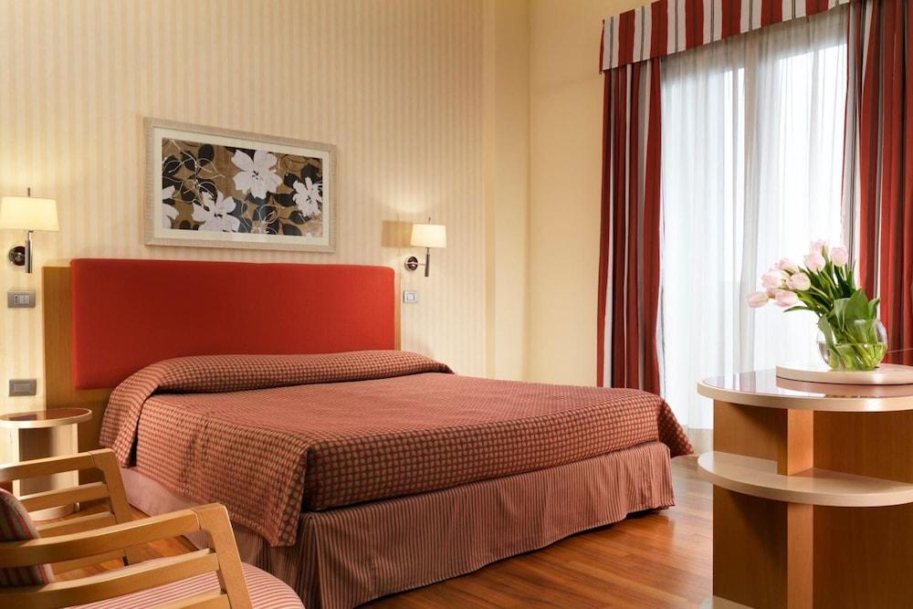 Unaway Hotel & Residence Quark Due Milano Экстерьер фото