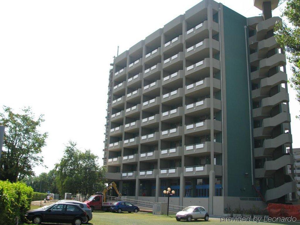 Unaway Hotel & Residence Quark Due Milano Экстерьер фото